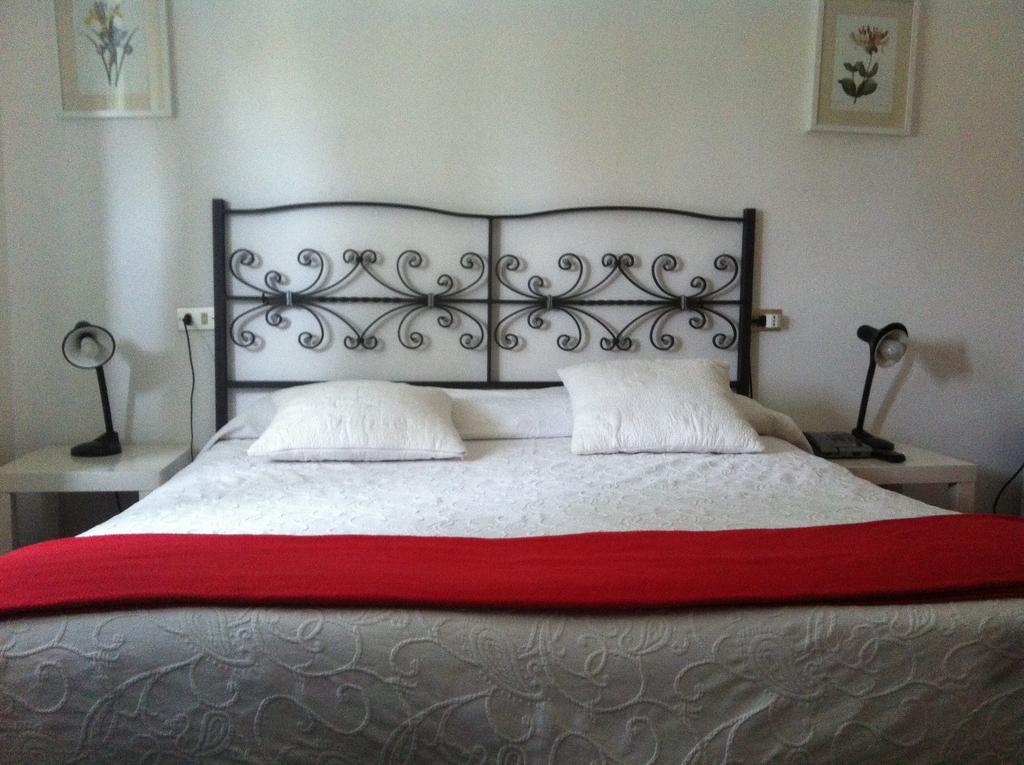 Hotel Pensione Moderna Bonassola Oda fotoğraf